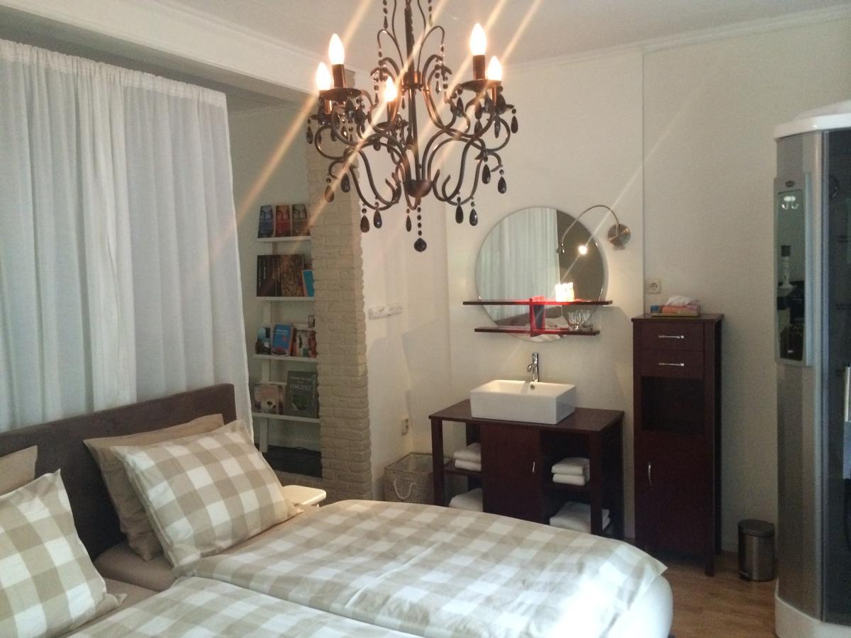 Bed And Breakfast "Kasteelzicht" Vaassen Ruang foto